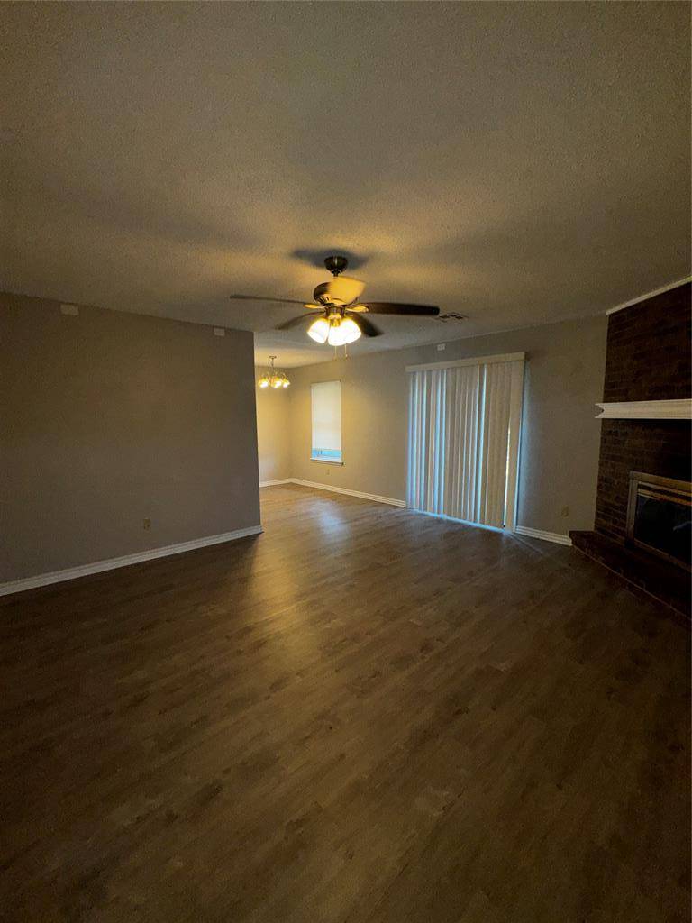 5904 SE 8th ST, Midwest City, OK 73110