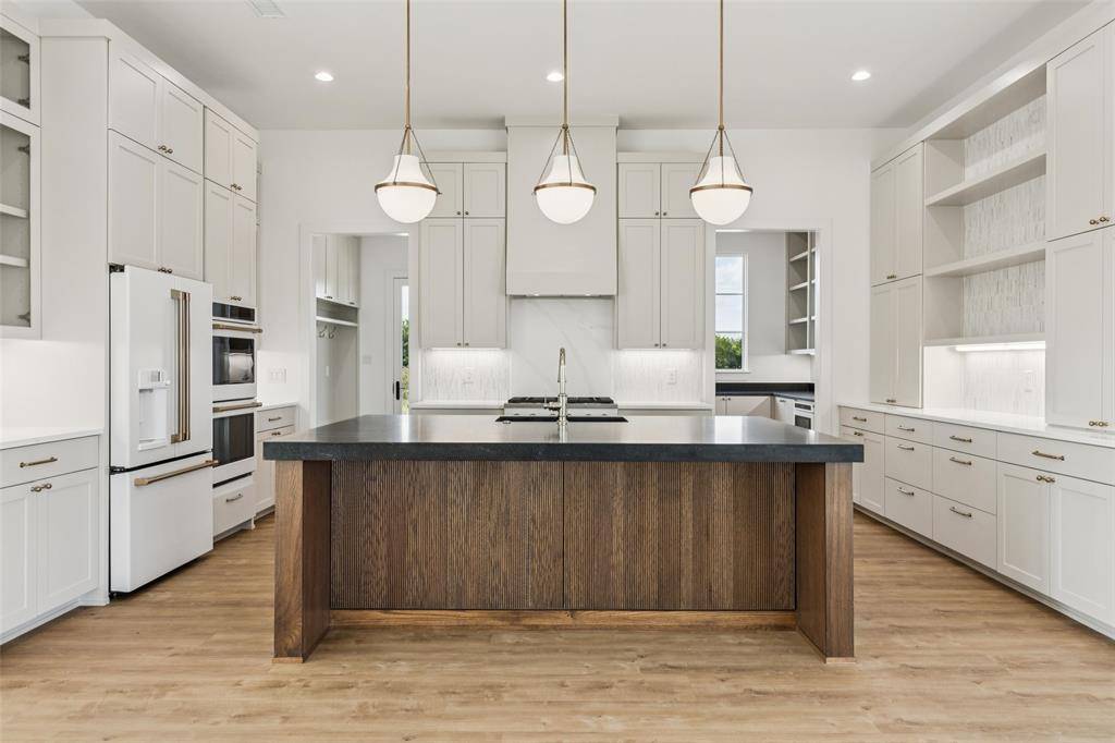 4930 Magnolia Trail, Midlothian, TX 76065