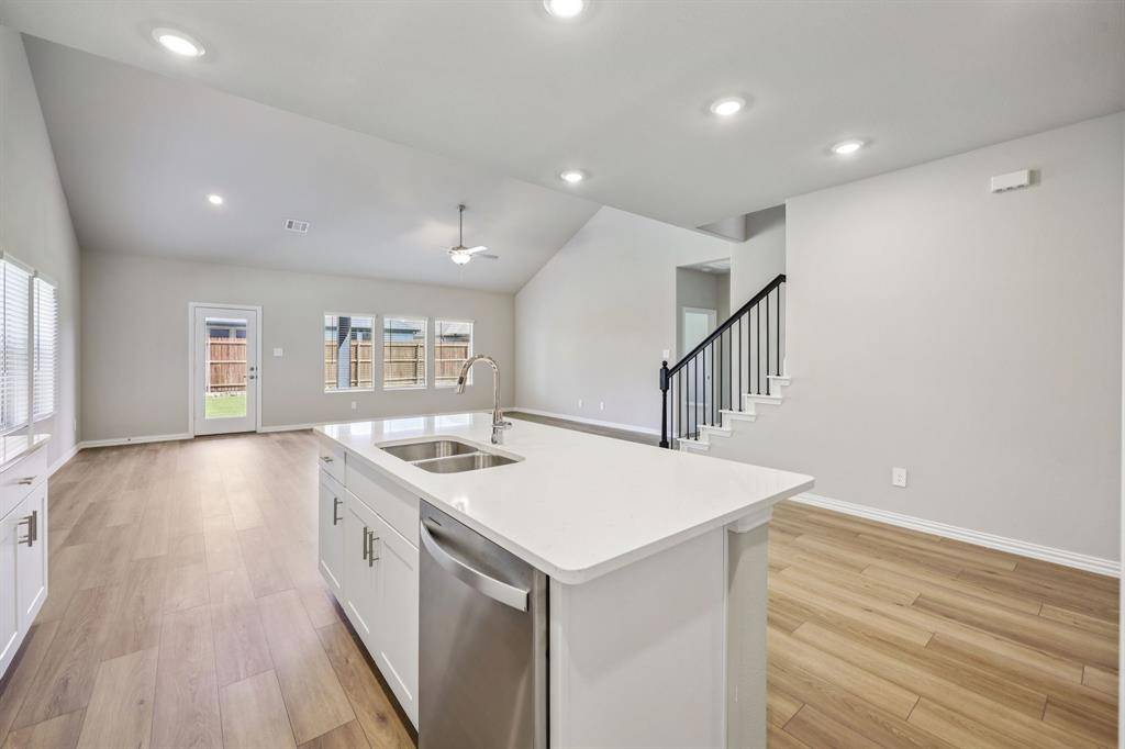 3228 Dustbend Plaza, Fort Worth, TX 76179