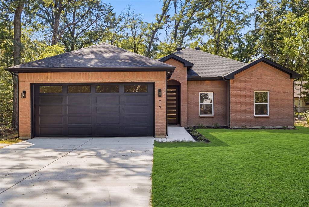 219 W Beachwood Loop, Trinidad, TX 75163