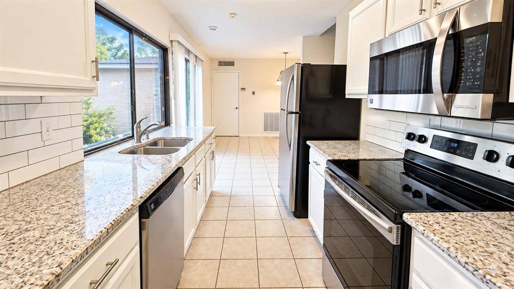 7114 Chinaberry Road, Dallas, TX 75249
