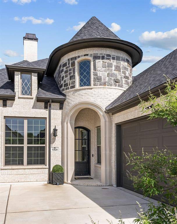 13924 E Riviera Drive, Fort Worth, TX 76028