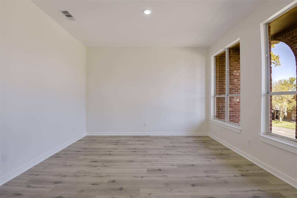 2916 Forestwood Drive, Arlington, TX 76006