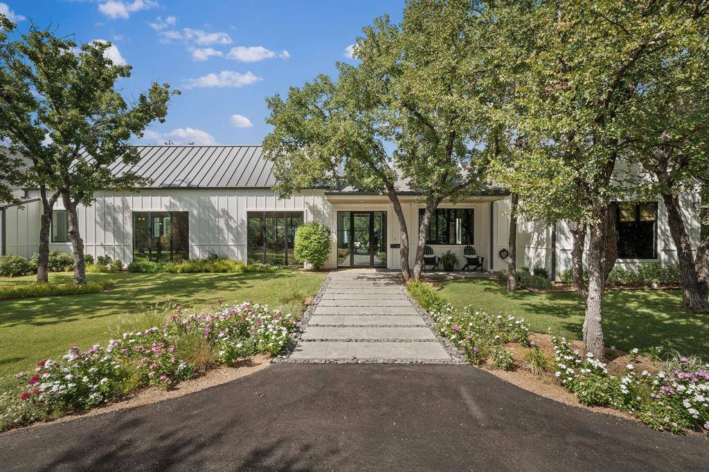 111 Fawn Trail Circle, Graham, TX 76450