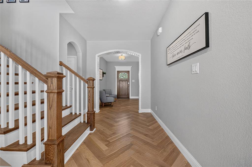 5220 Sonata Trail, Fort Worth, TX 76126