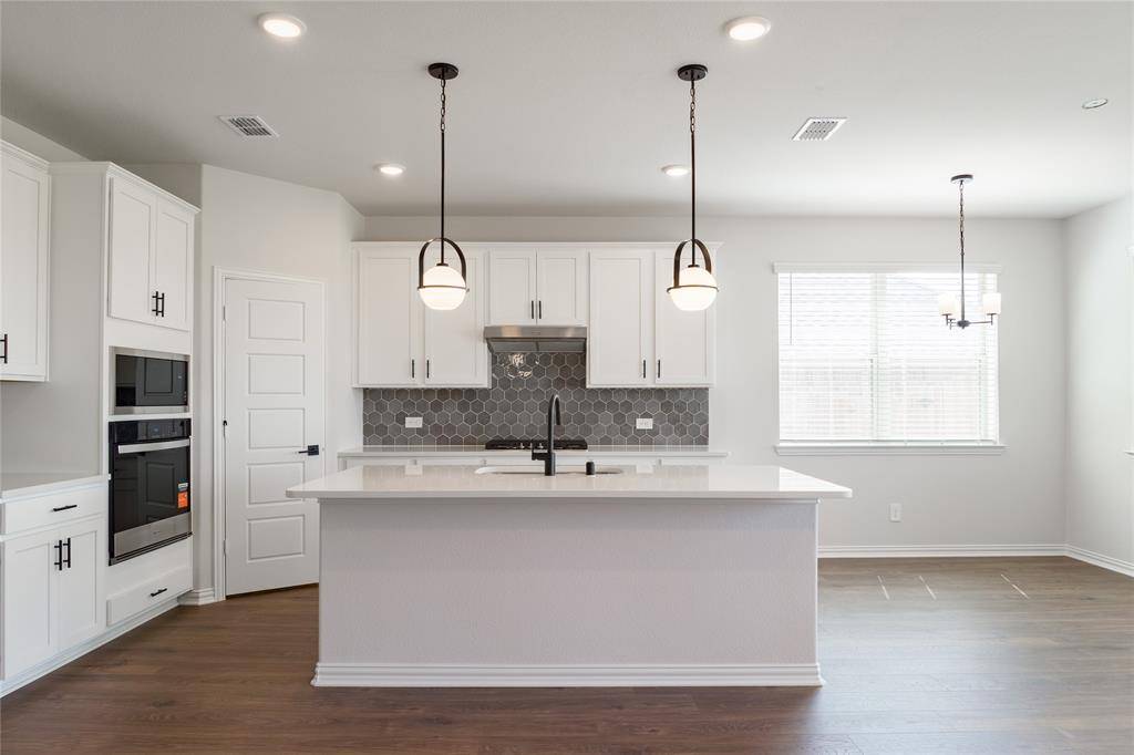 8717 Kentucky Derby Street, Aubrey, TX 76258