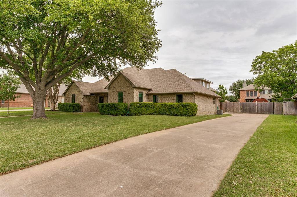 1913 Quail Run Drive, Corinth, TX 76208