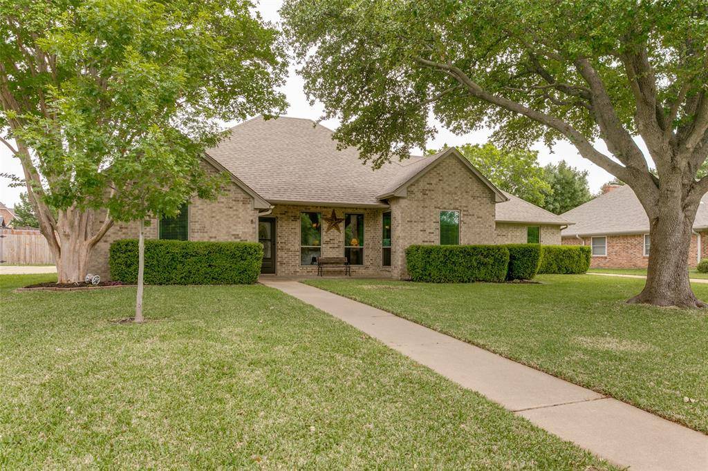 1913 Quail Run Drive, Corinth, TX 76208