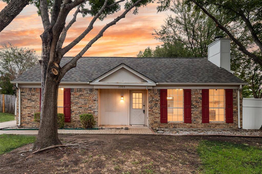 3904 Manzinita Street, Fort Worth, TX 76137