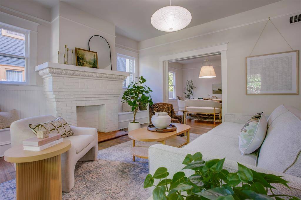 111 S Rosemont Avenue, Dallas, TX 75208