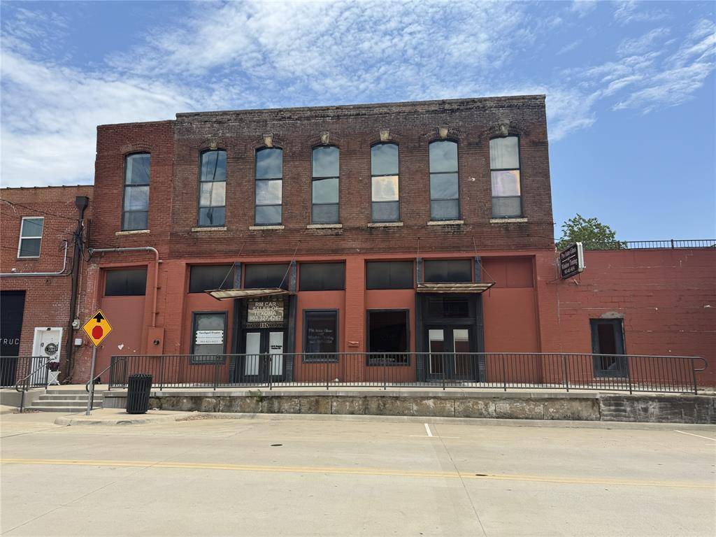 110 S Houston Avenue #I, Denison, TX 75021