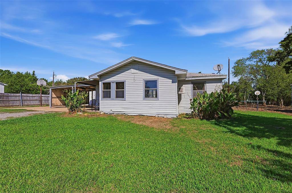 113 Willow Drive, Pottsboro, TX 75076