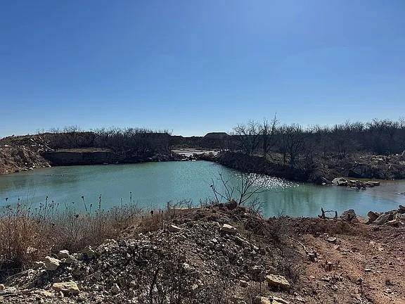 711 S Avenue E Avenue, Lueders, TX 79533