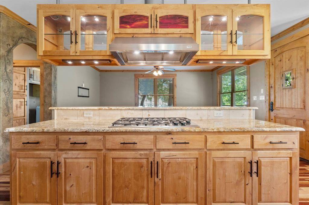 912 E 51st ST, Austin, TX 78751