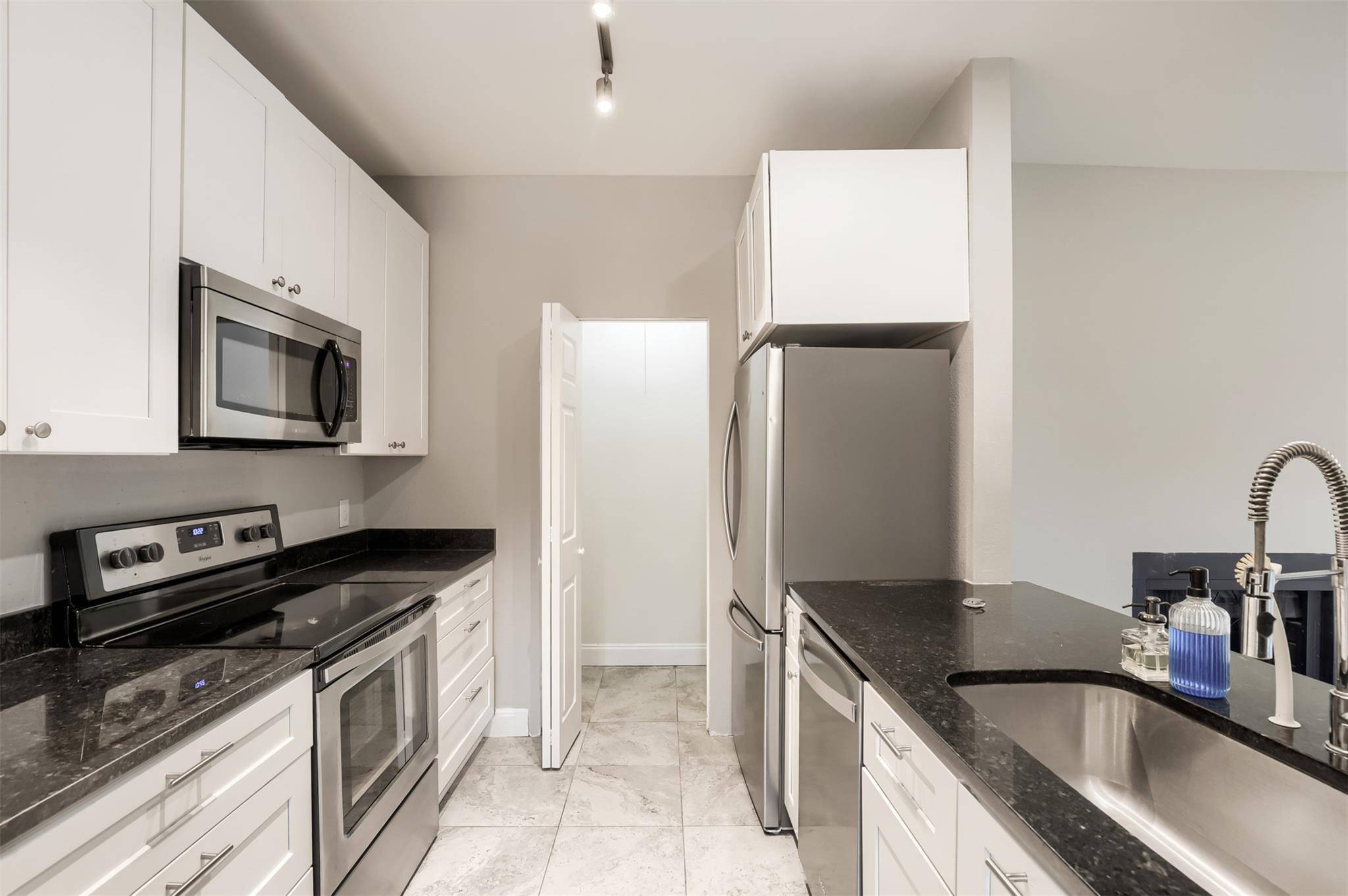12166 Metric BLVD #281, Austin, TX 78758