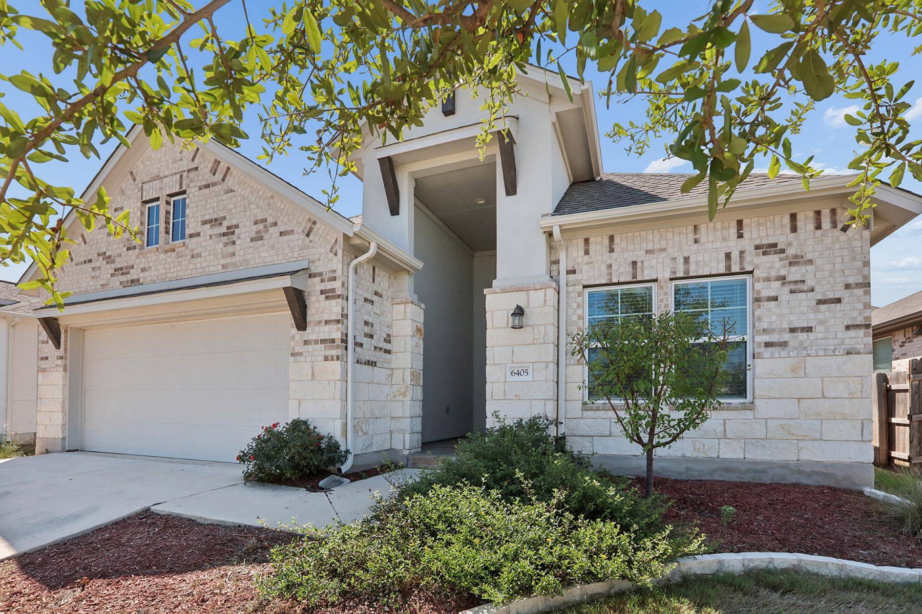 6405 Velvet Leaf LN, Buda, TX 78610