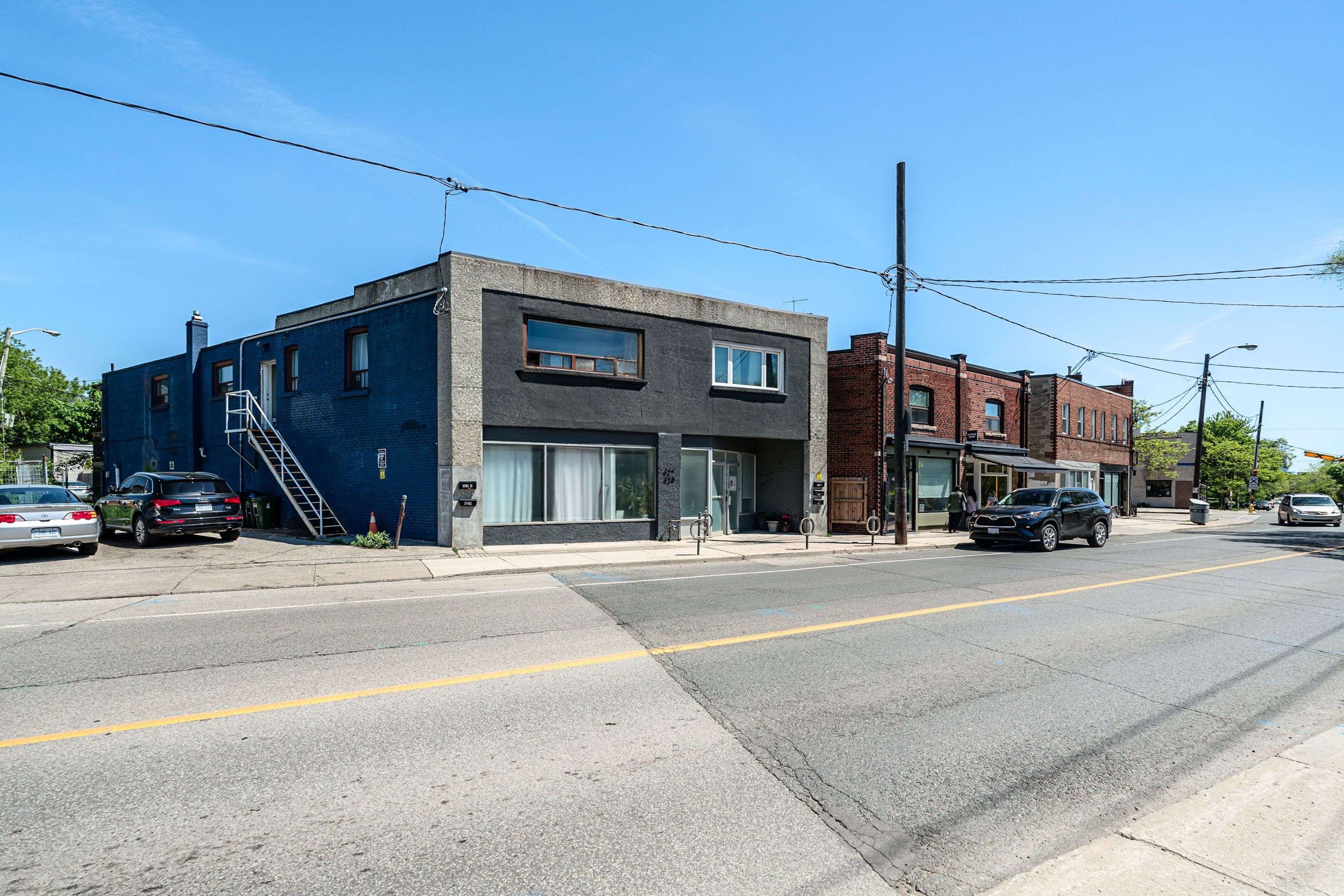 429 Vaughan RD #Unit A, Toronto C03, ON M6C 2P1