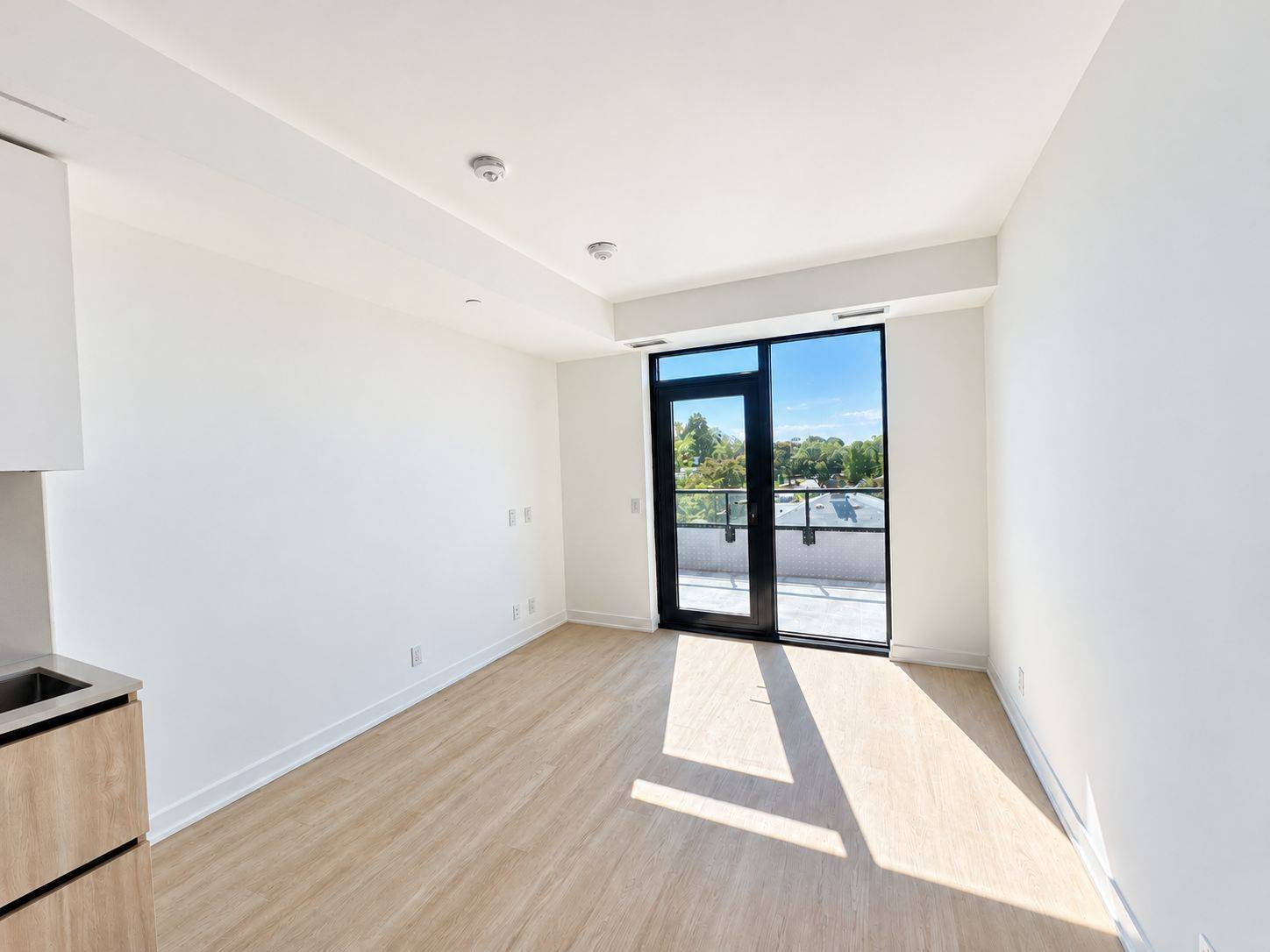 699 Sheppard AVE E #308, Toronto C15, ON M2K 0J5