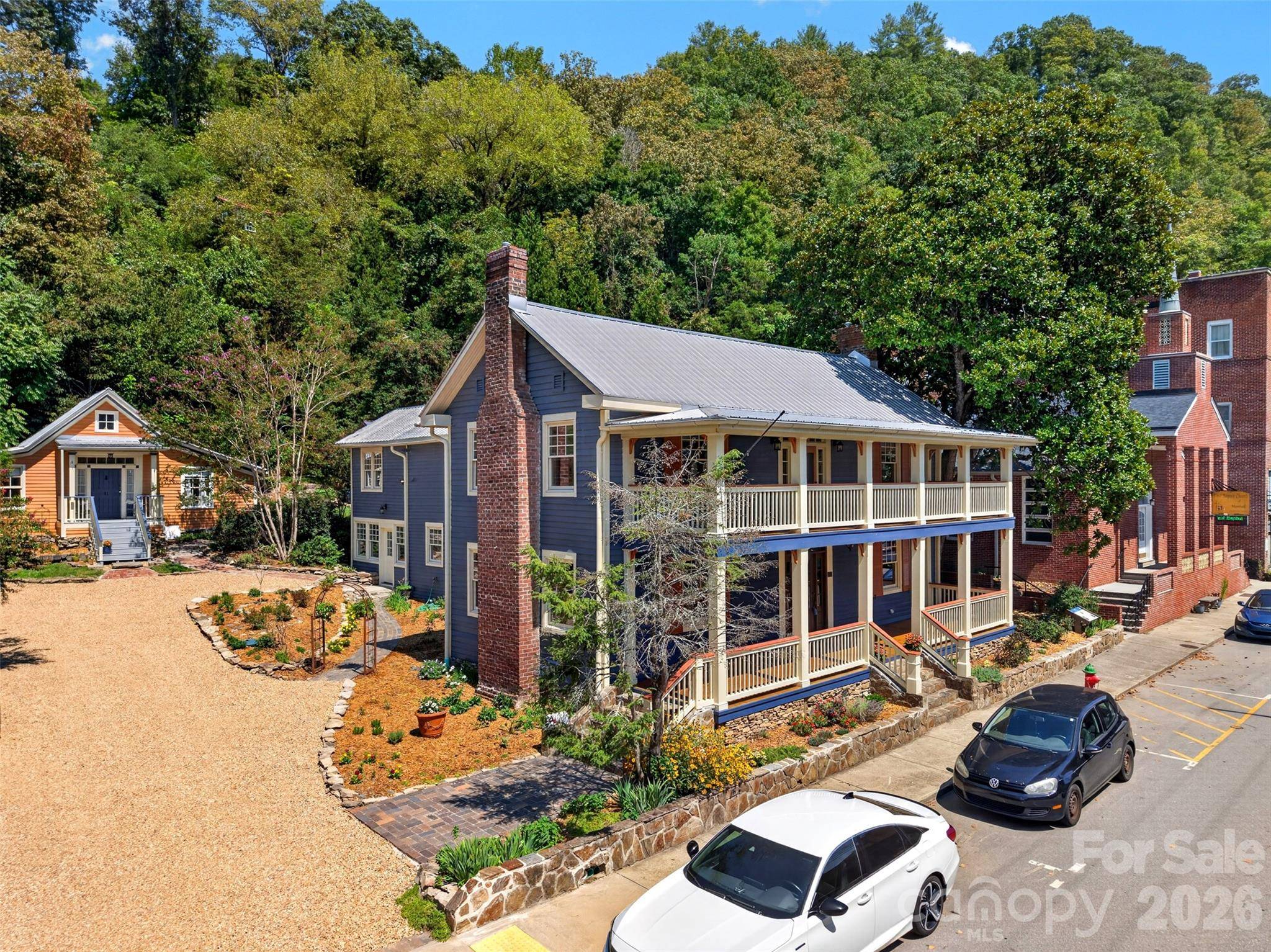 39 S Main ST, Marshall, NC 28753