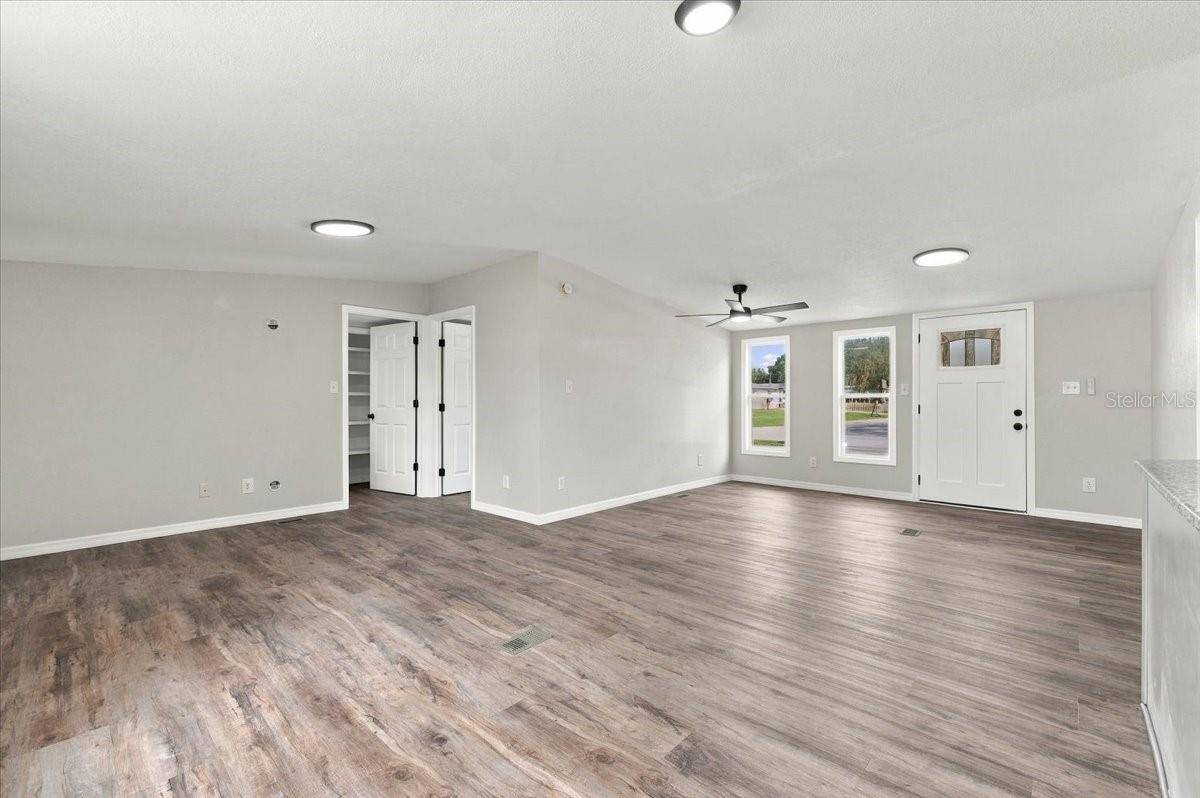 2412 ISLAND OAKS W, Lakeland, FL 33805