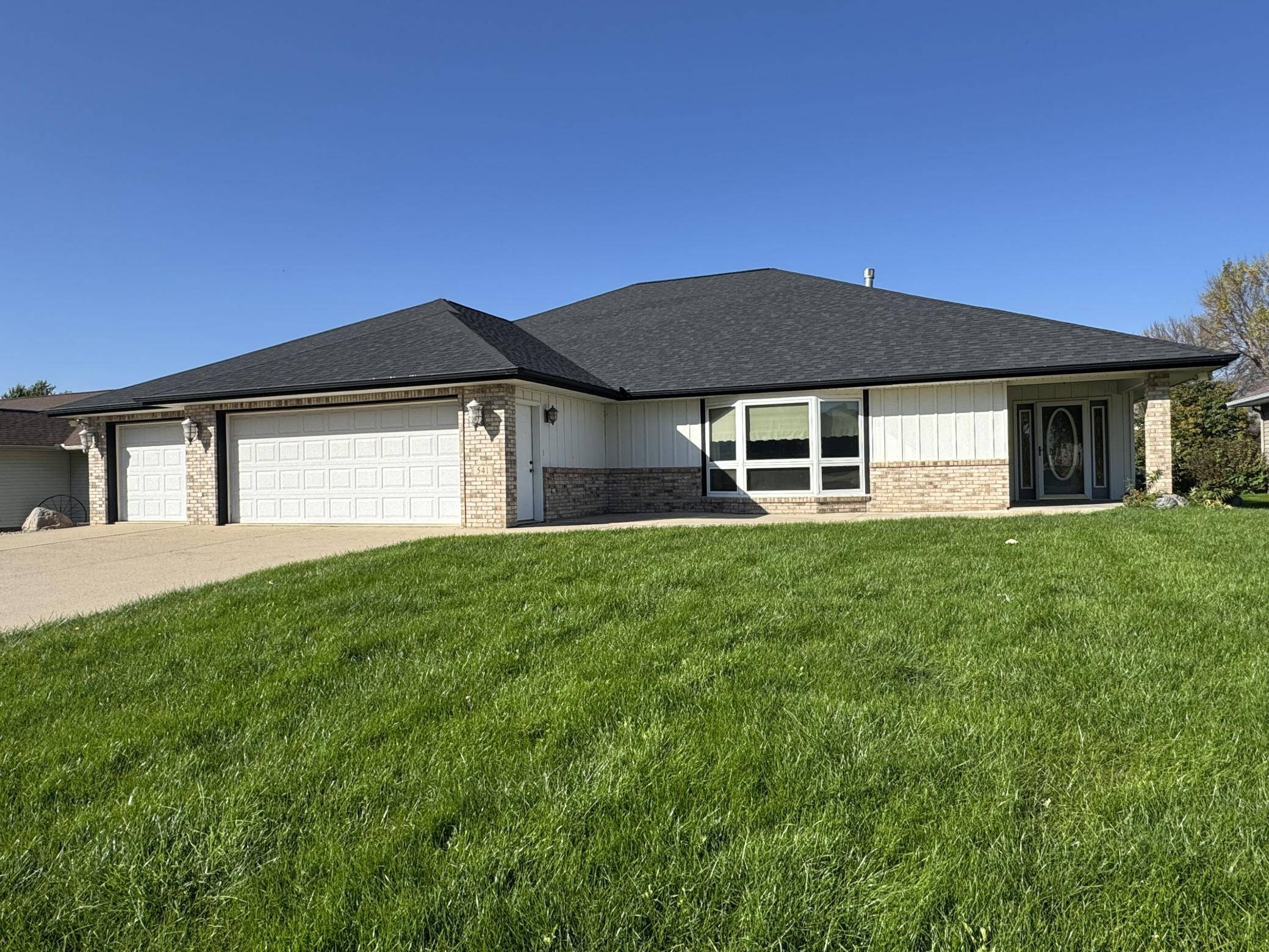 541 Southport DR, Fairmont, MN 56031