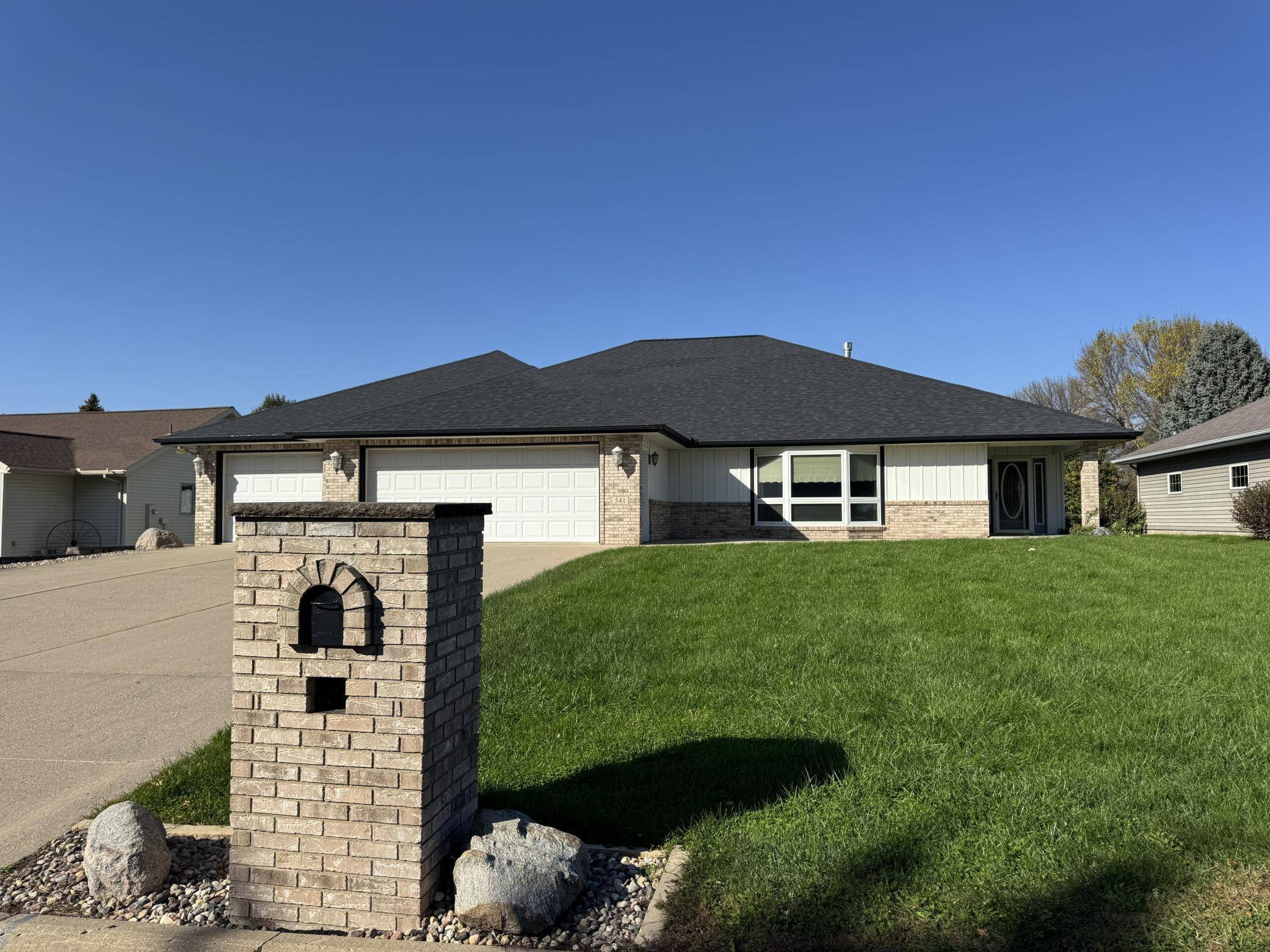 541 Southport DR, Fairmont, MN 56031