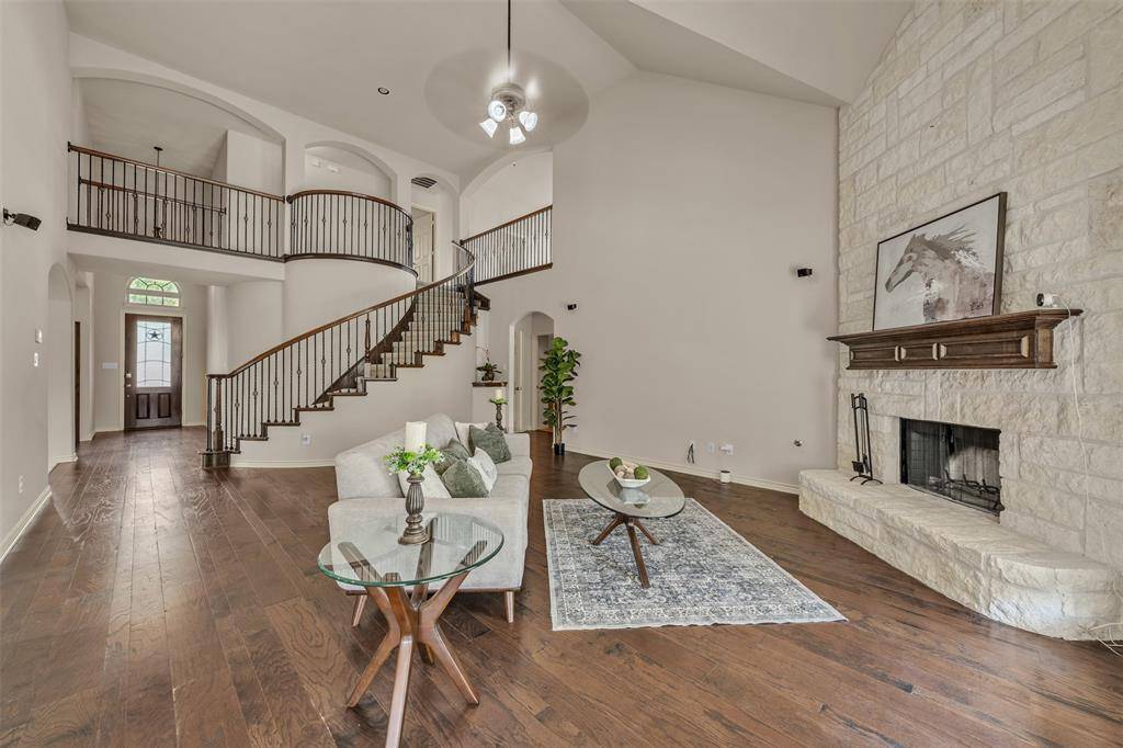 1201 Genesis Drive, Mansfield, TX 76063