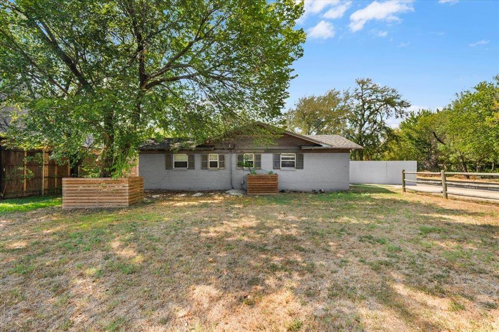 6817 Simmons Road, North Richland Hills, TX 76182