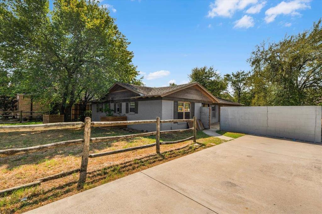 6817 Simmons Road, North Richland Hills, TX 76182