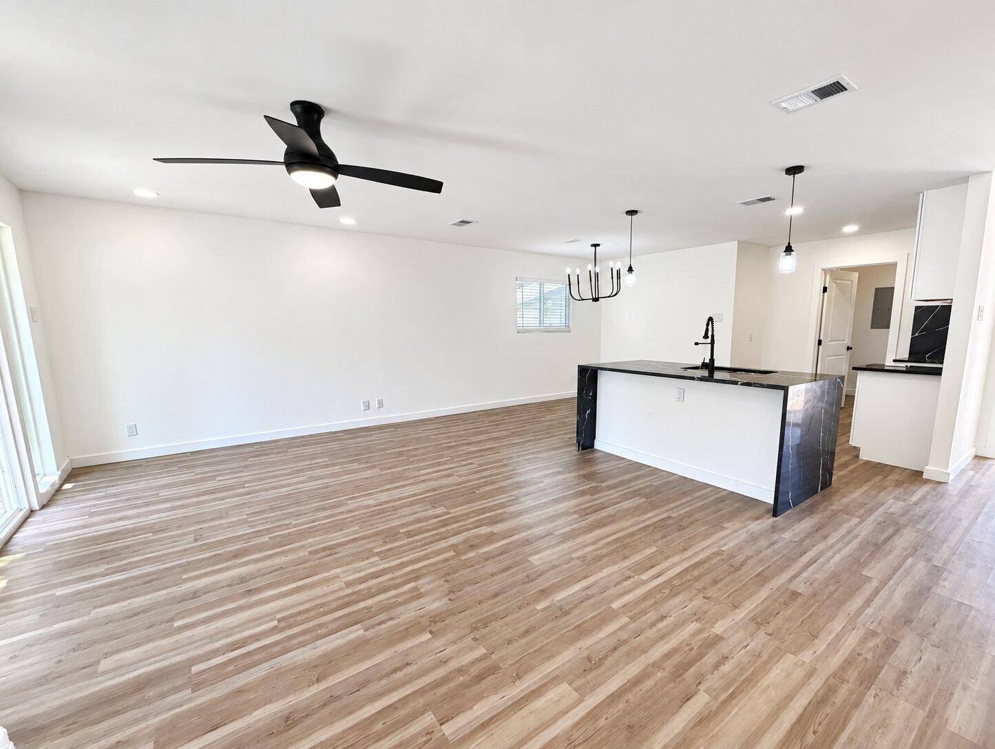 6907 Tulane DR, Austin, TX 78723