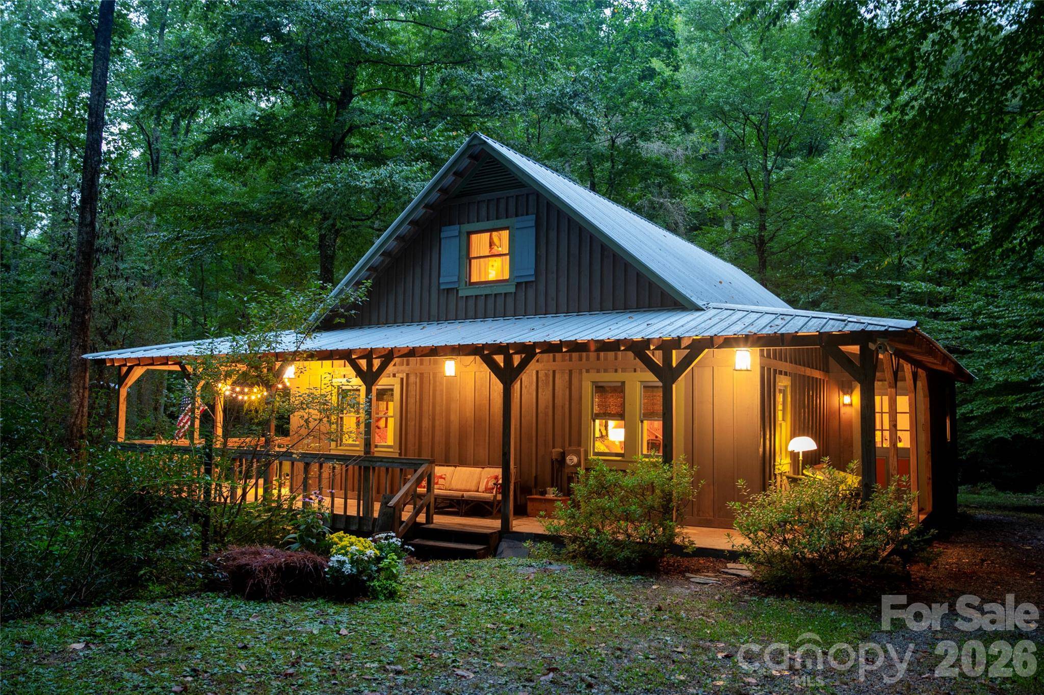 2218 Mountain Page RD, Saluda, NC 28773