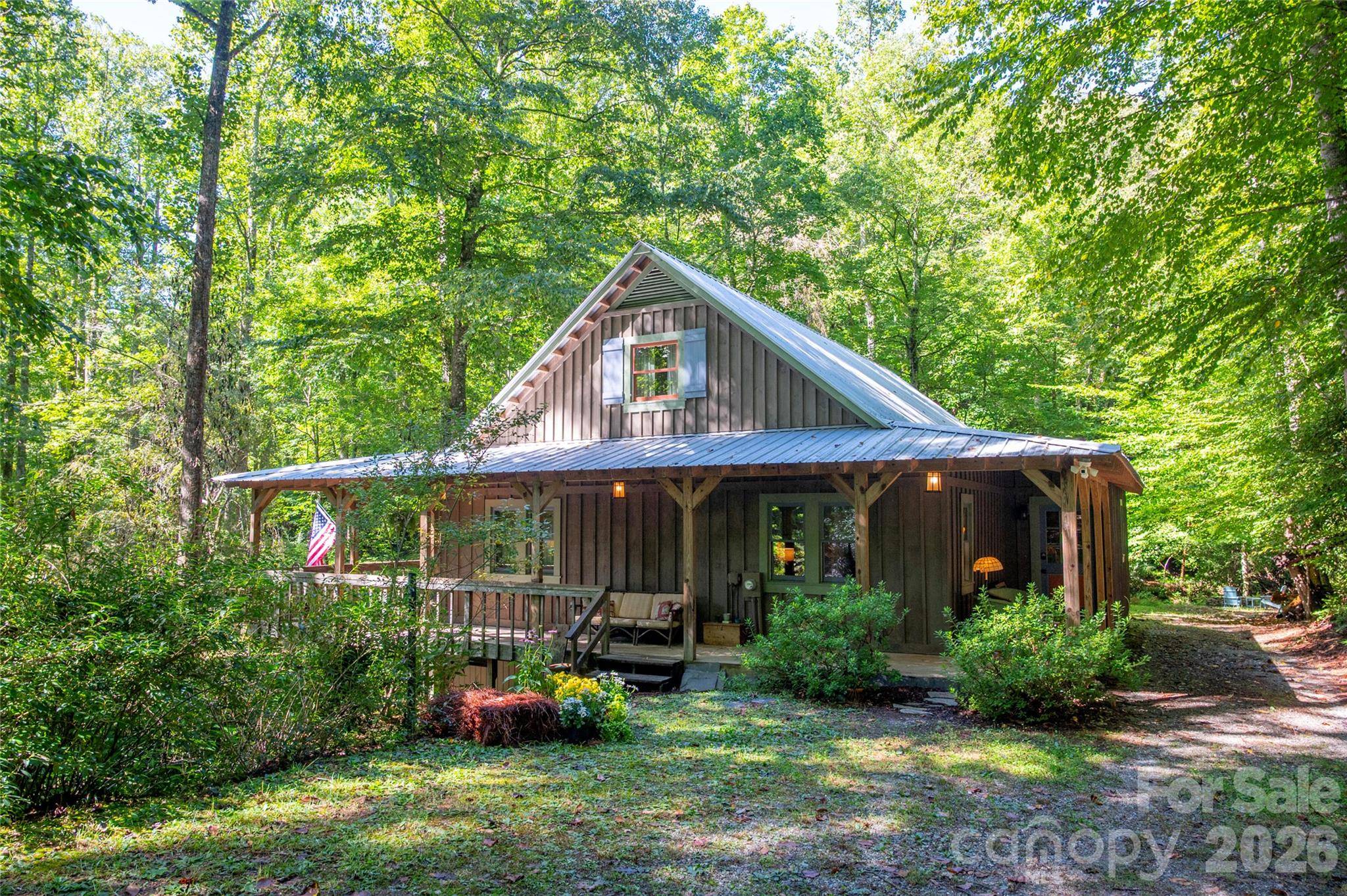 2218 Mountain Page RD, Saluda, NC 28773