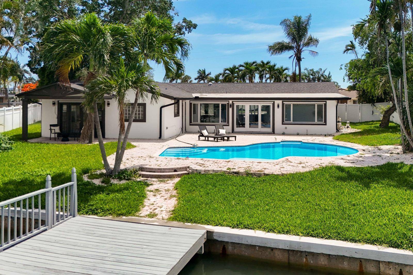 7905 9TH AVE S, St Petersburg, FL 33707