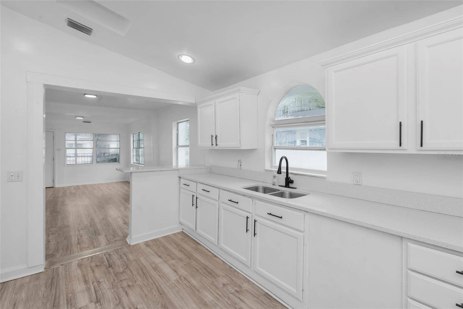 8021 N EDISON AVE, Tampa, FL 33604
