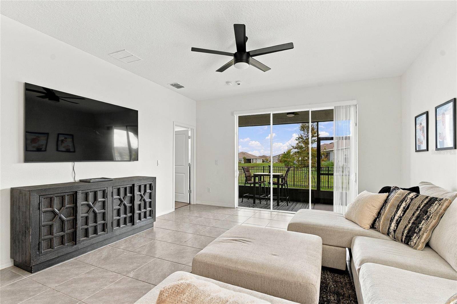 8514 BOLD CYPRESS LN, Wesley Chapel, FL 33545