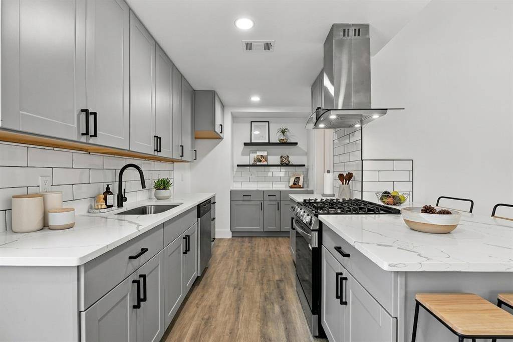 3306 Ridgehaven Street, Irving, TX 75062