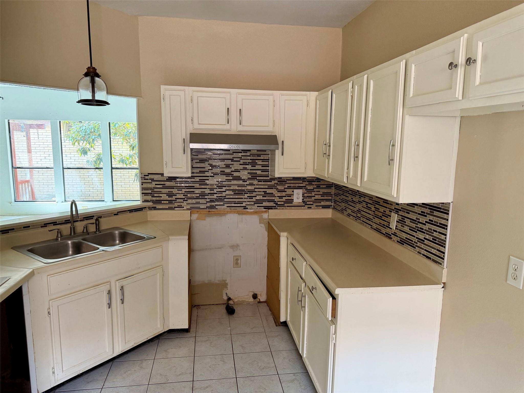 7122 Valley Trails, San Antonio, TX 78250