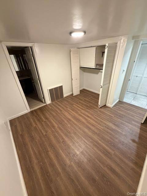 537 117th ST, College Point, NY 11356