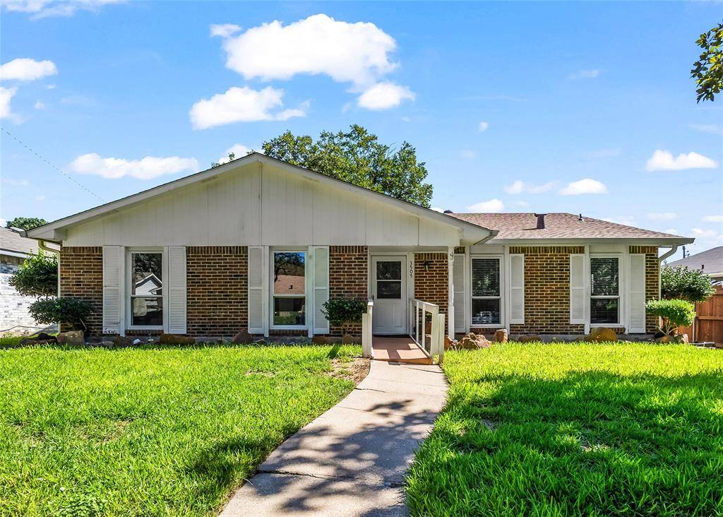 3505 S Columbine Lane, Grand Prairie, TX 75052