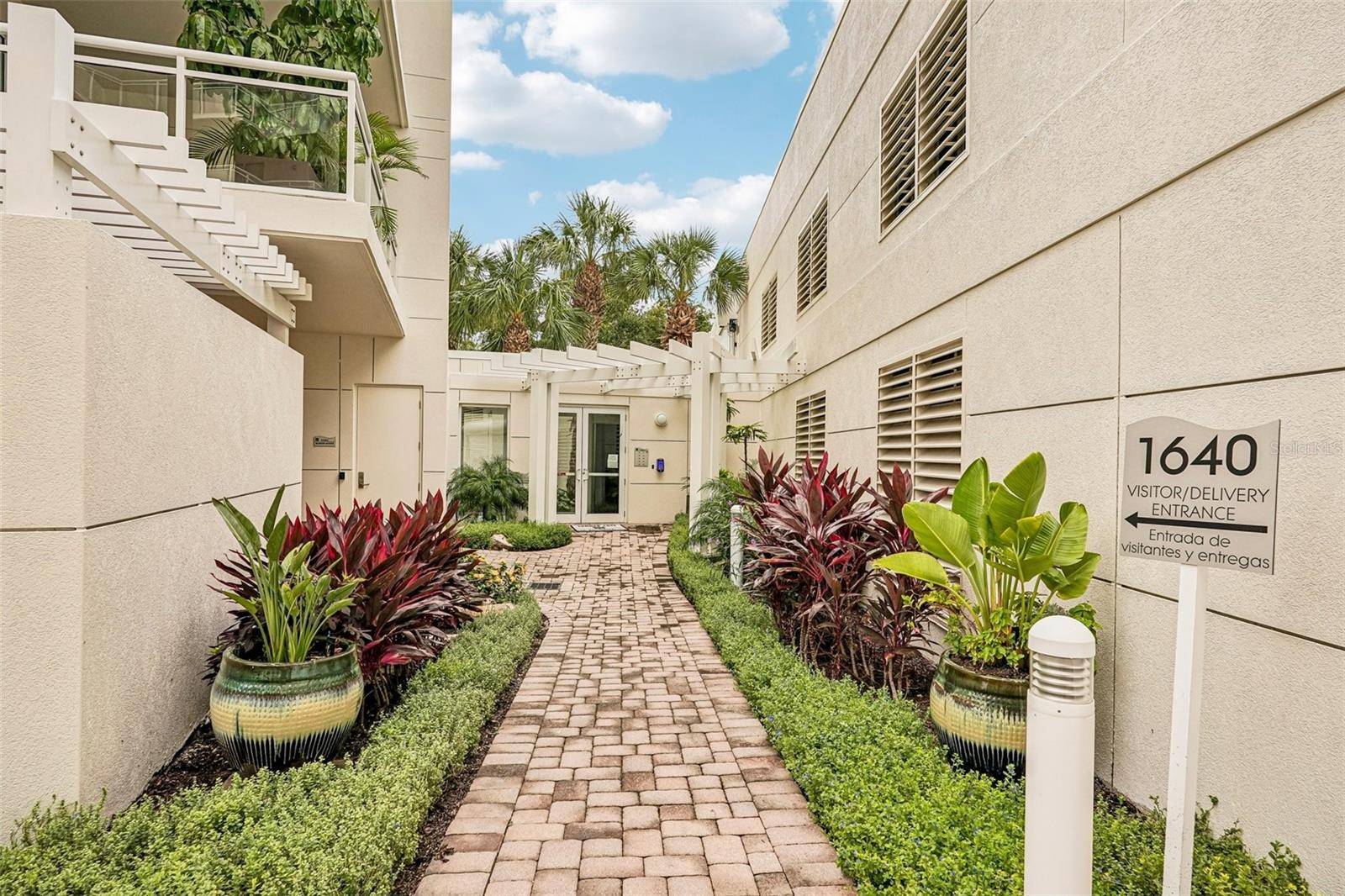 1640 SUMMERHOUSE LN #40, Sarasota, FL 34242
