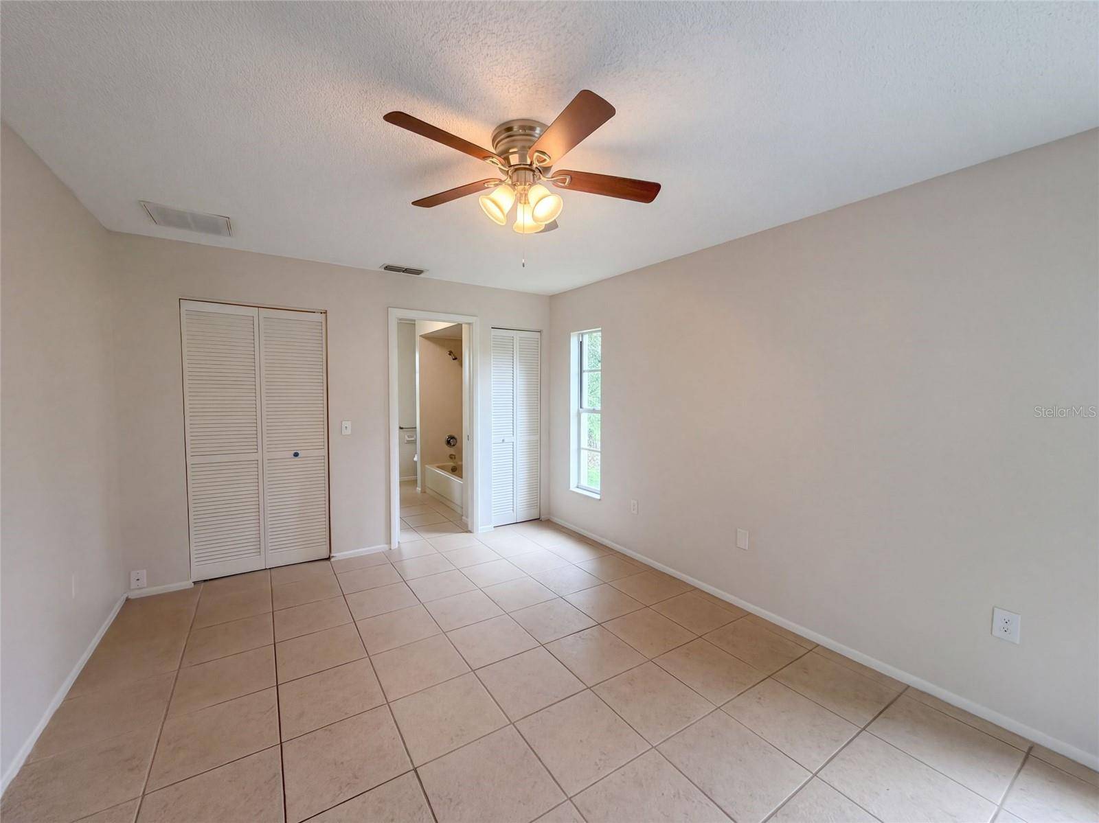 12054 JOE HERRMANN DR, San Antonio, FL 33576