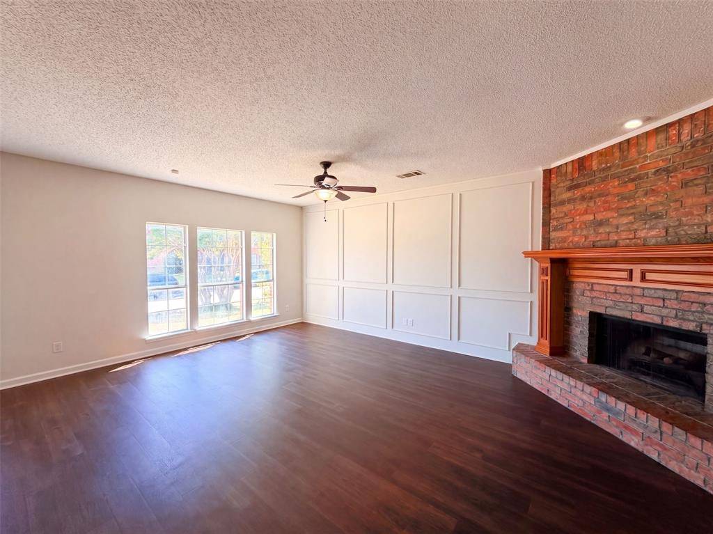 2405 Waterloo Lane, Mesquite, TX 75181