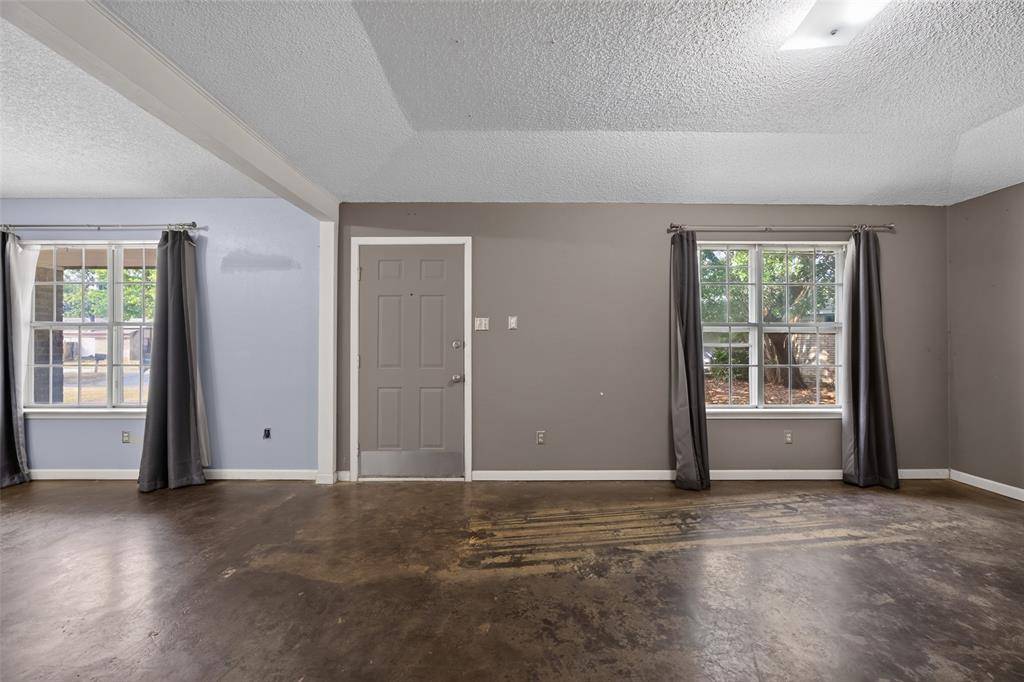 5211 Hideaway Court, Arlington, TX 76017