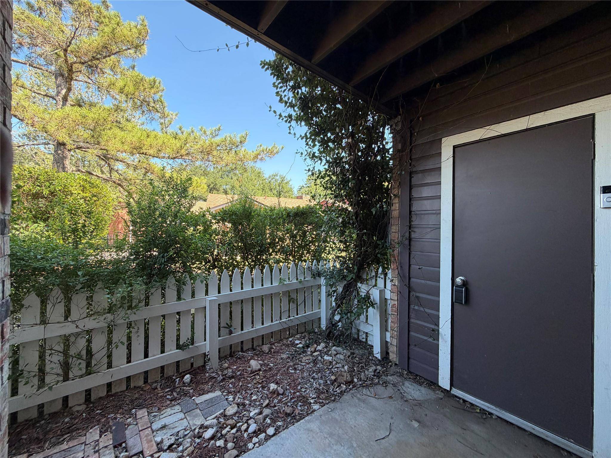 1601 Faro DR #103, Austin, TX 78741