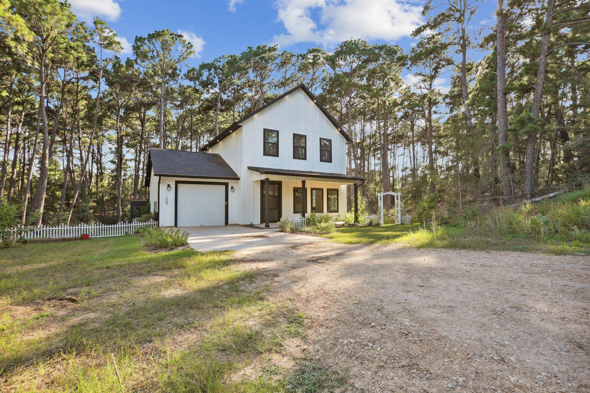 105 Mokolii CT, Bastrop, TX 78602