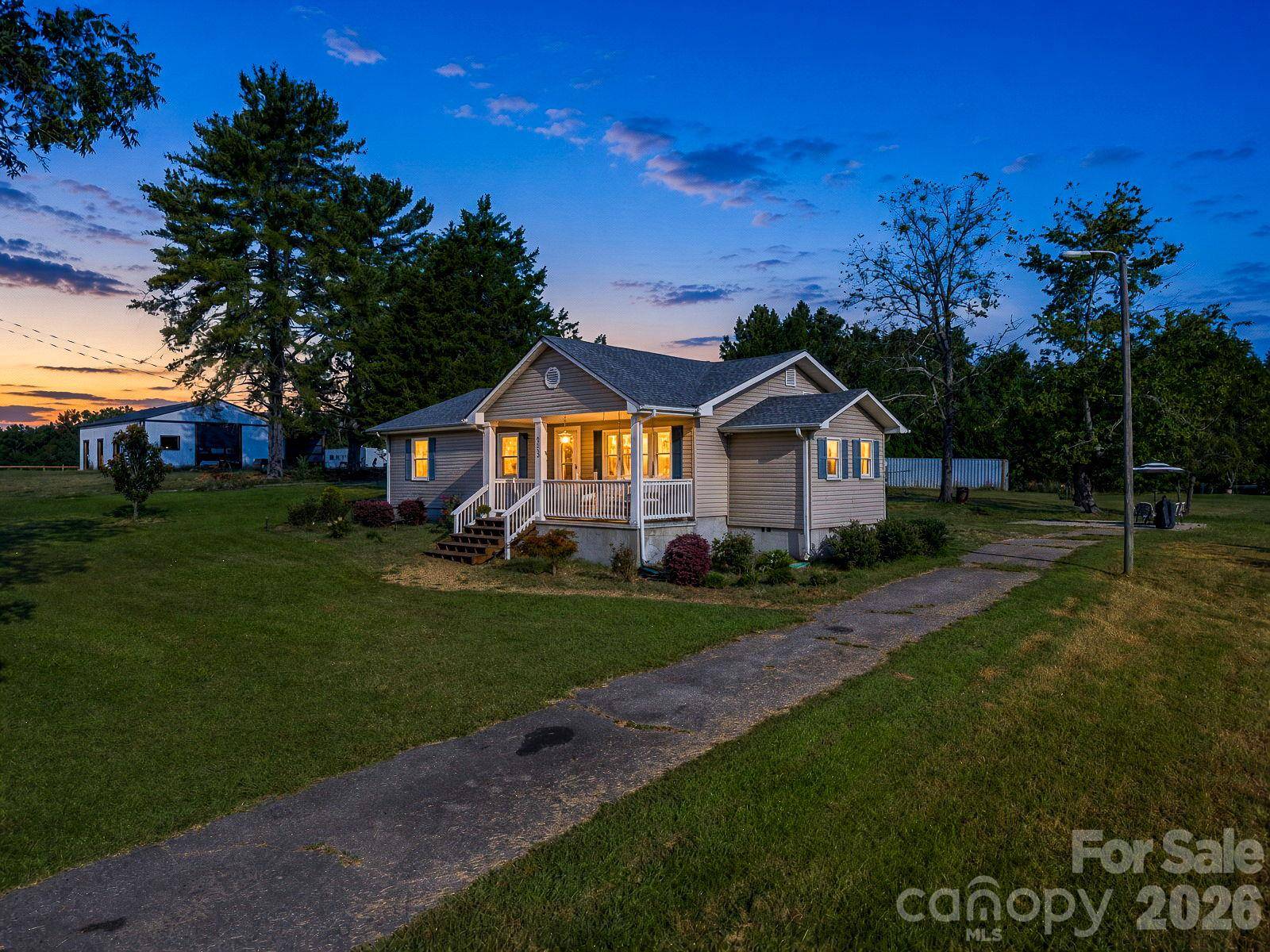 923 Green Creek DR, Columbus, NC 28722