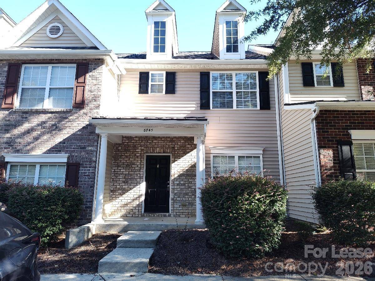8745 Wandering Creek WAY, Charlotte, NC 28227