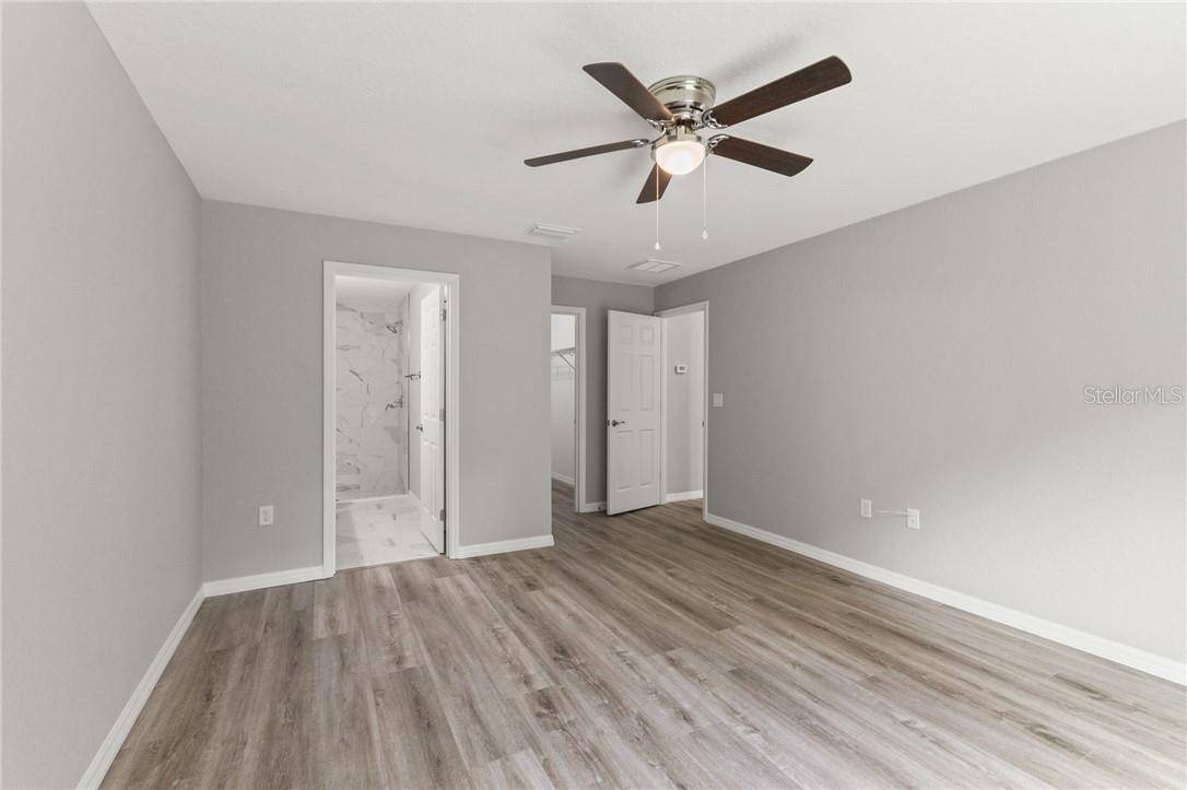1736 W Hall PL, Citrus Springs, FL 34434