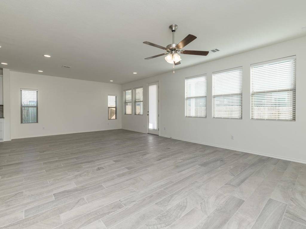 9113 Garnet DR, Austin, TX 78729