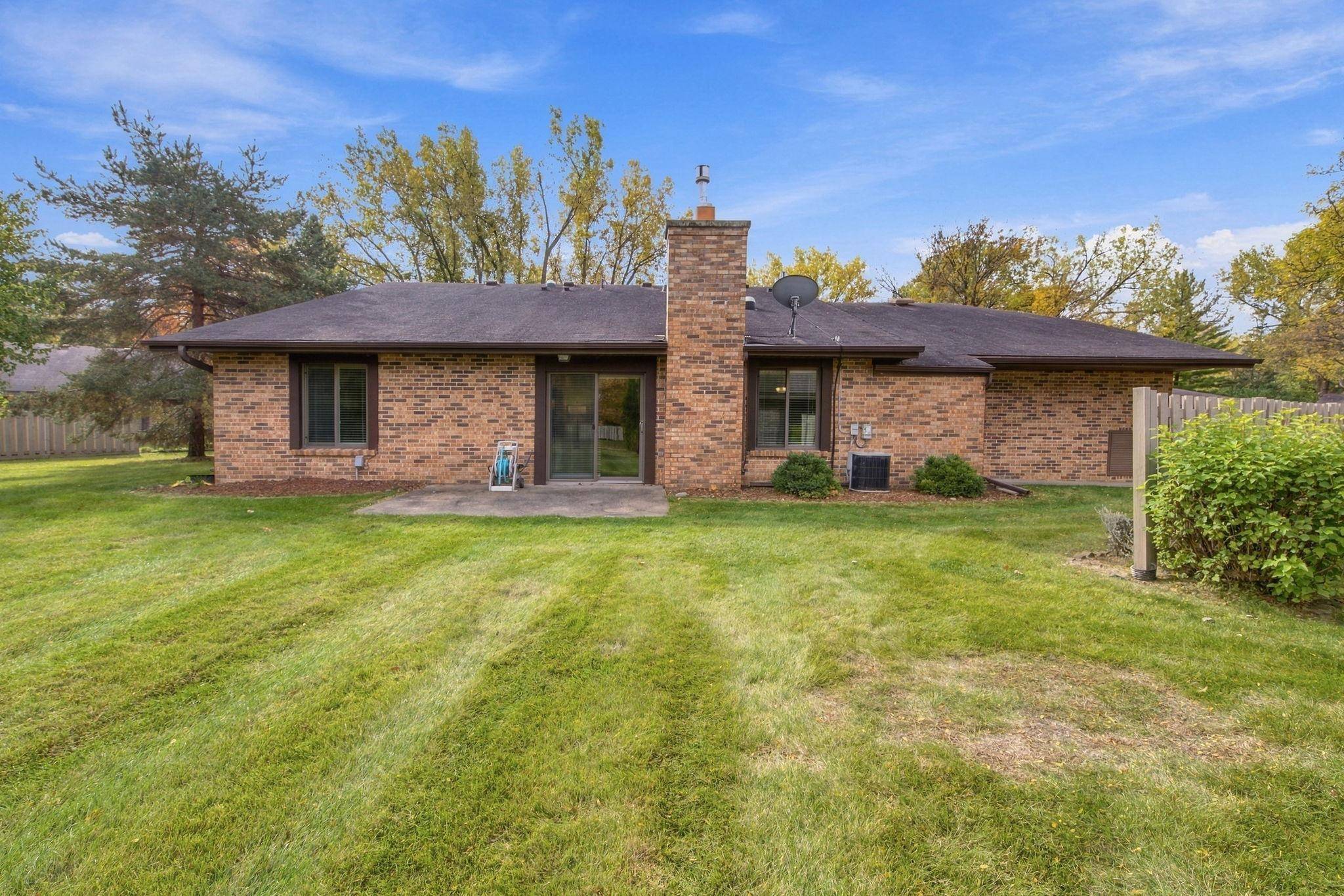 974 Yuma LN N, Plymouth, MN 55447